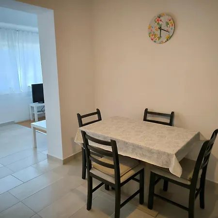 Apartment Jadran *